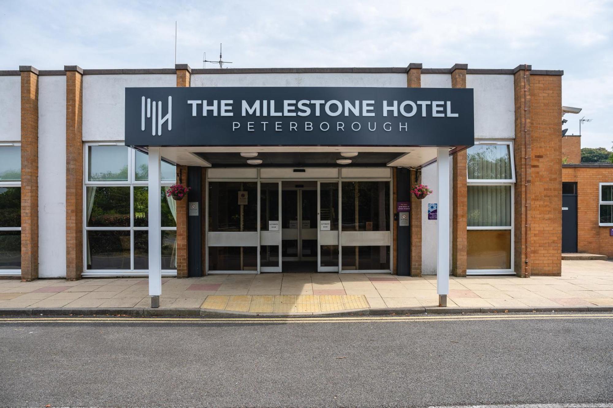 Milestone Peterborough Hotel A1M, Sure Hotel Collection By Best Western Stilton Bagian luar foto