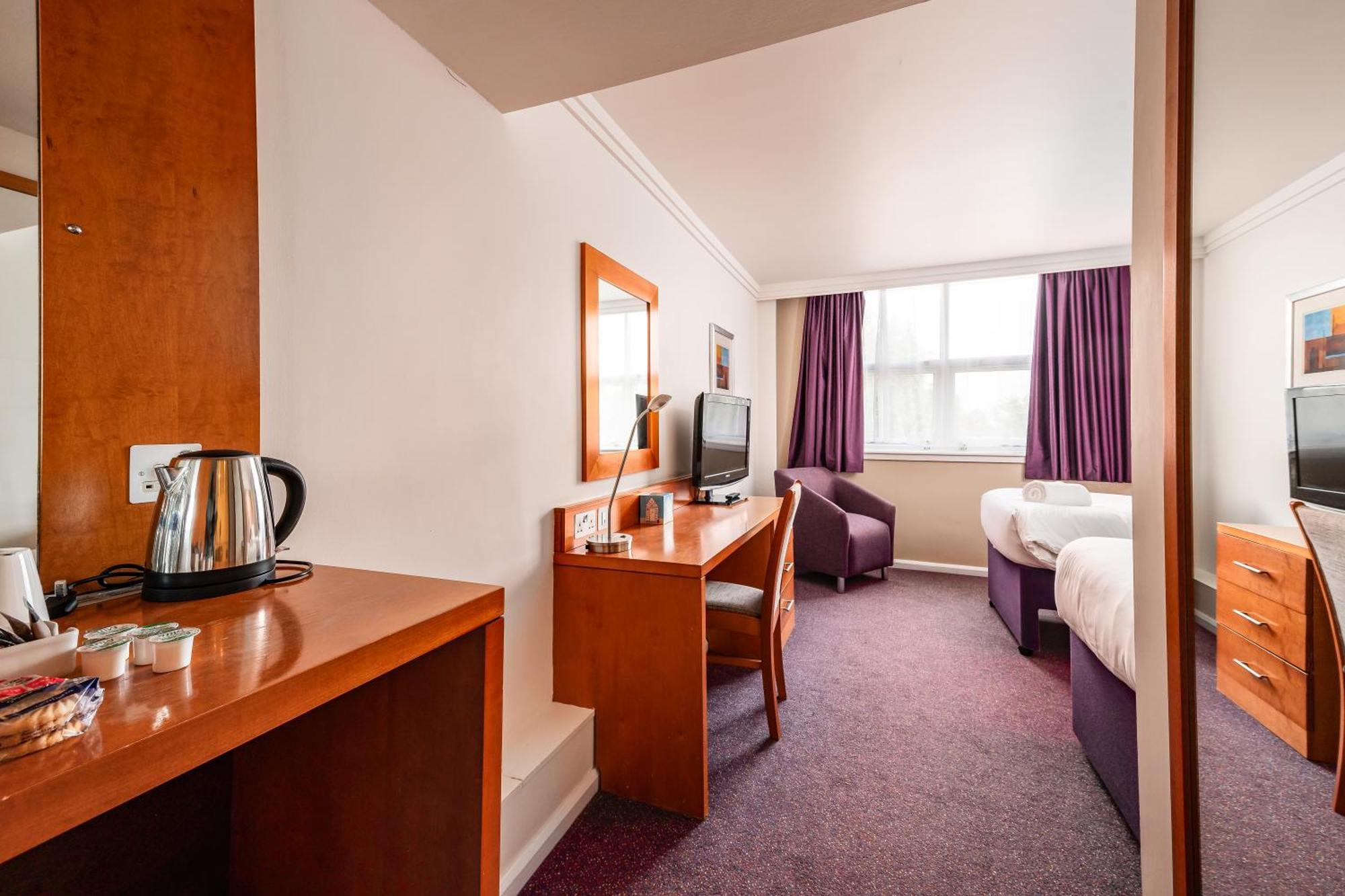Milestone Peterborough Hotel A1M, Sure Hotel Collection By Best Western Stilton Bagian luar foto