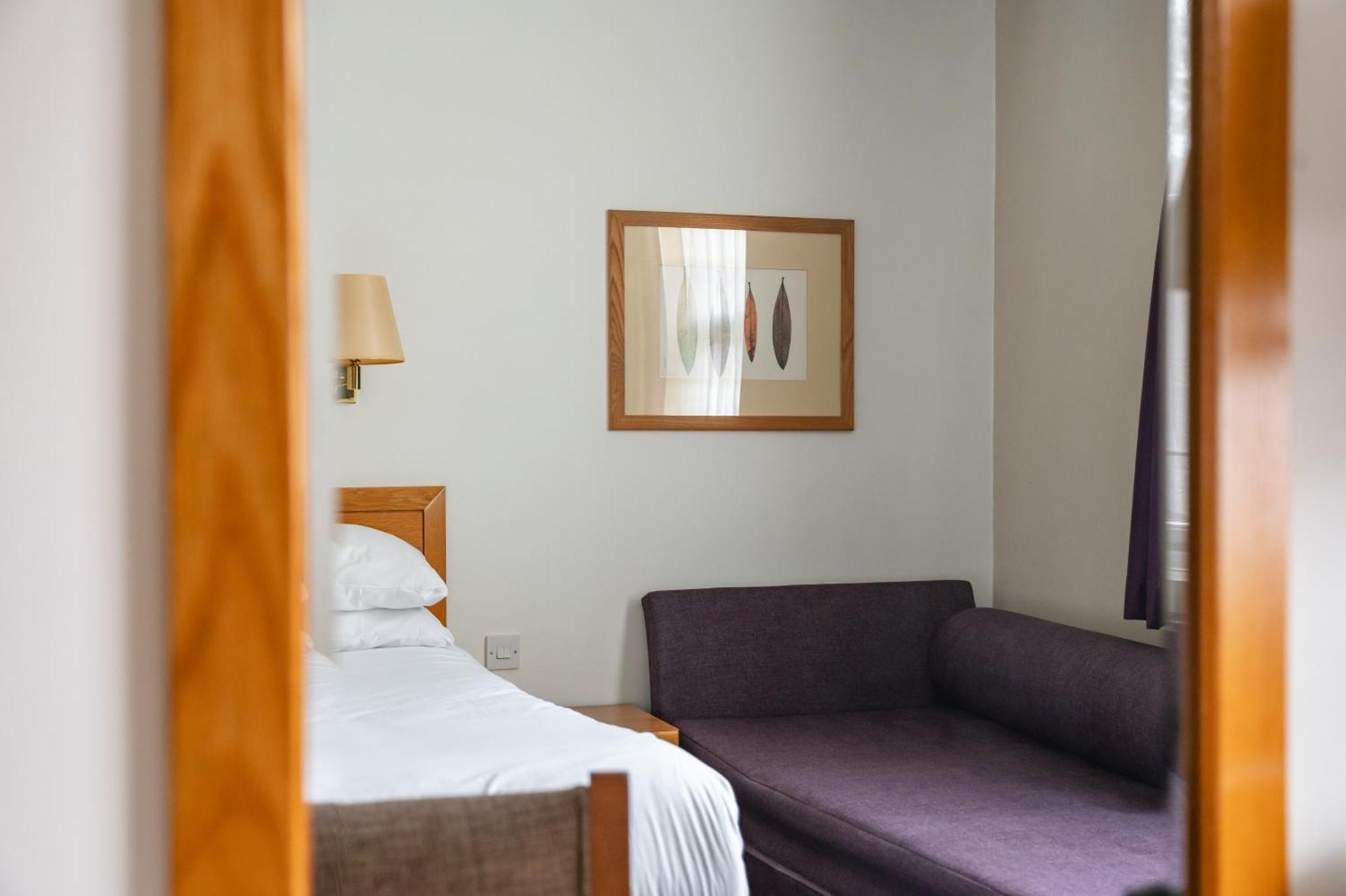 Milestone Peterborough Hotel A1M, Sure Hotel Collection By Best Western Stilton Bagian luar foto