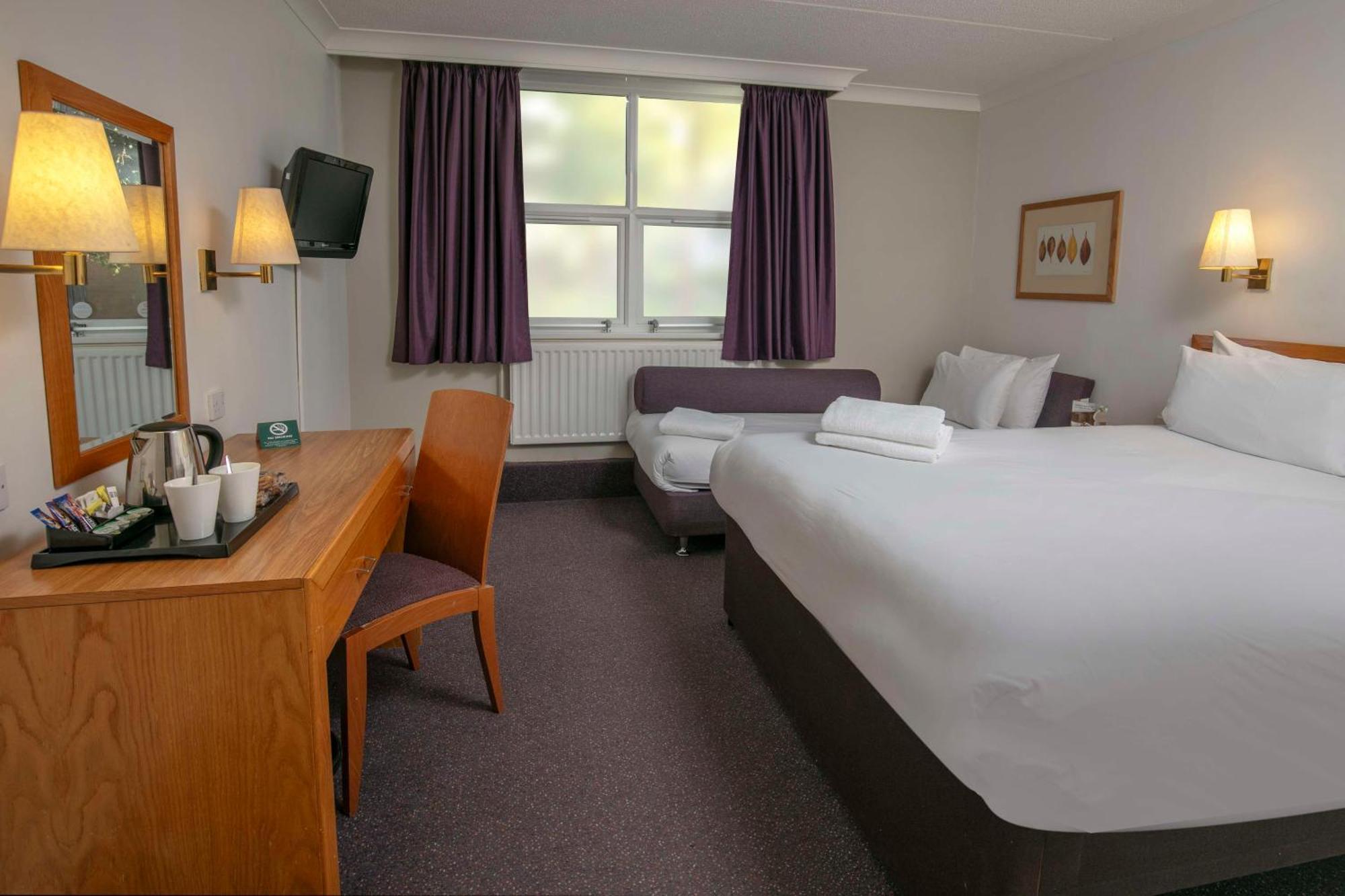 Milestone Peterborough Hotel A1M, Sure Hotel Collection By Best Western Stilton Bagian luar foto